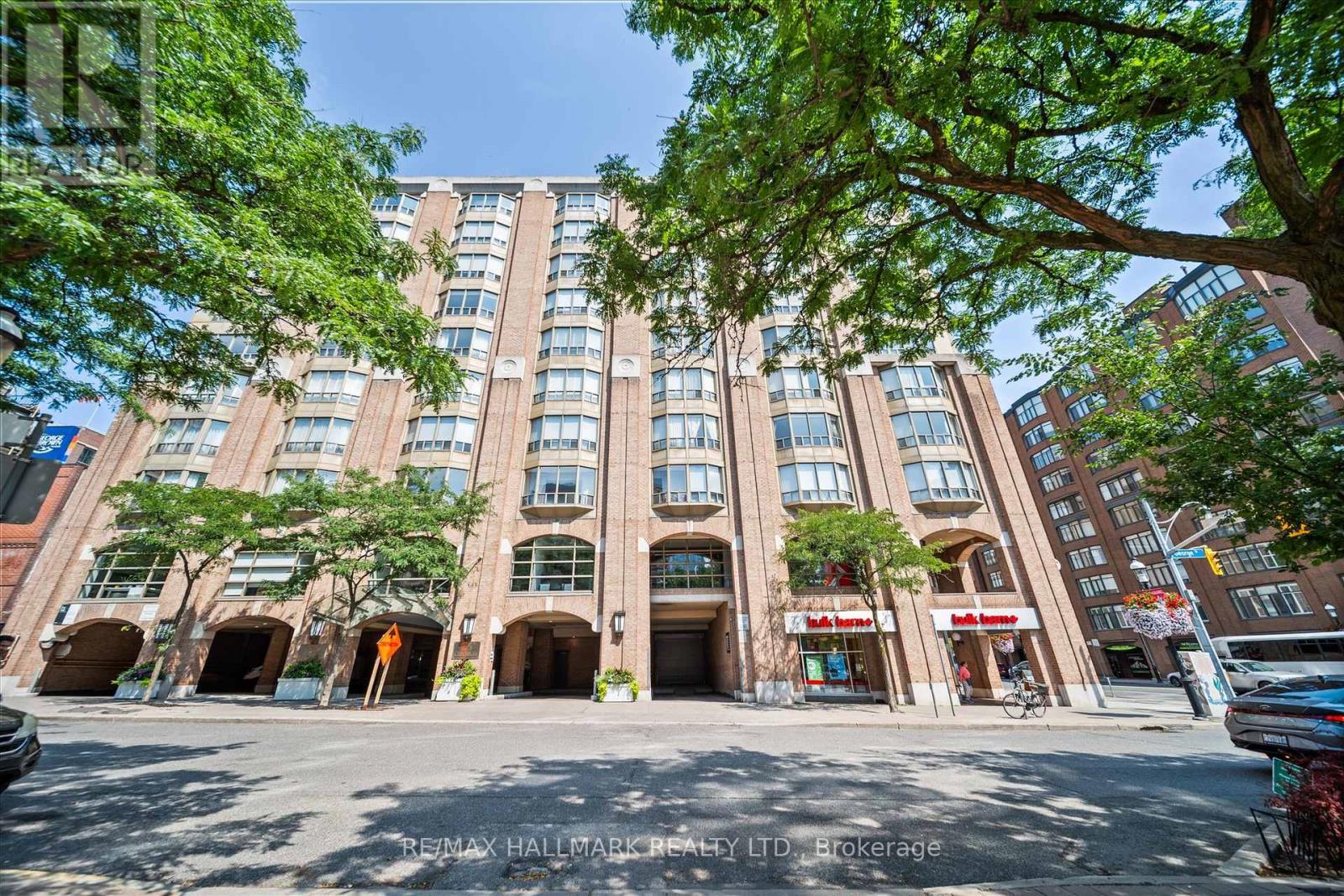 801 - 25 George Street, Toronto (Moss Park), Ontario  M5A 4L8 - Photo 2 - C12354859
