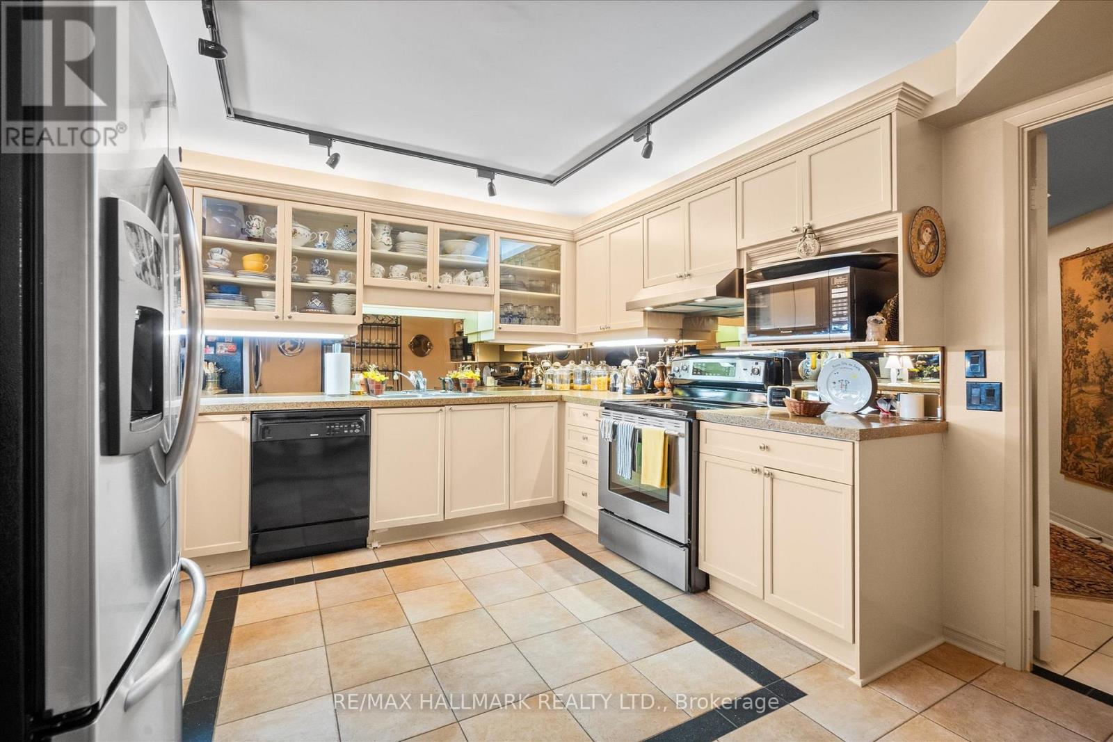 801 - 25 George Street, Toronto (Moss Park), Ontario  M5A 4L8 - Photo 22 - C12354859