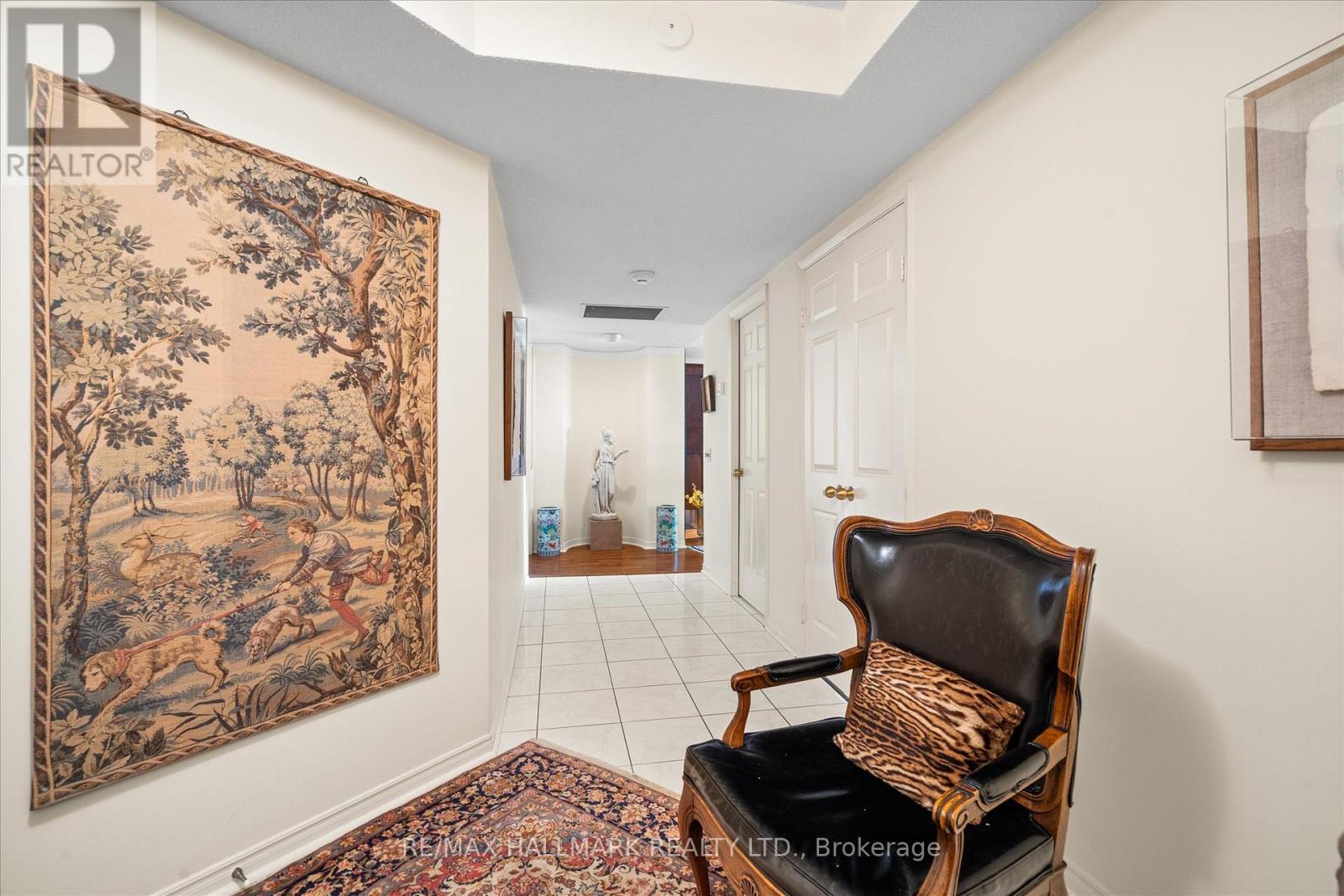 801 - 25 George Street, Toronto (Moss Park), Ontario  M5A 4L8 - Photo 4 - C12354859