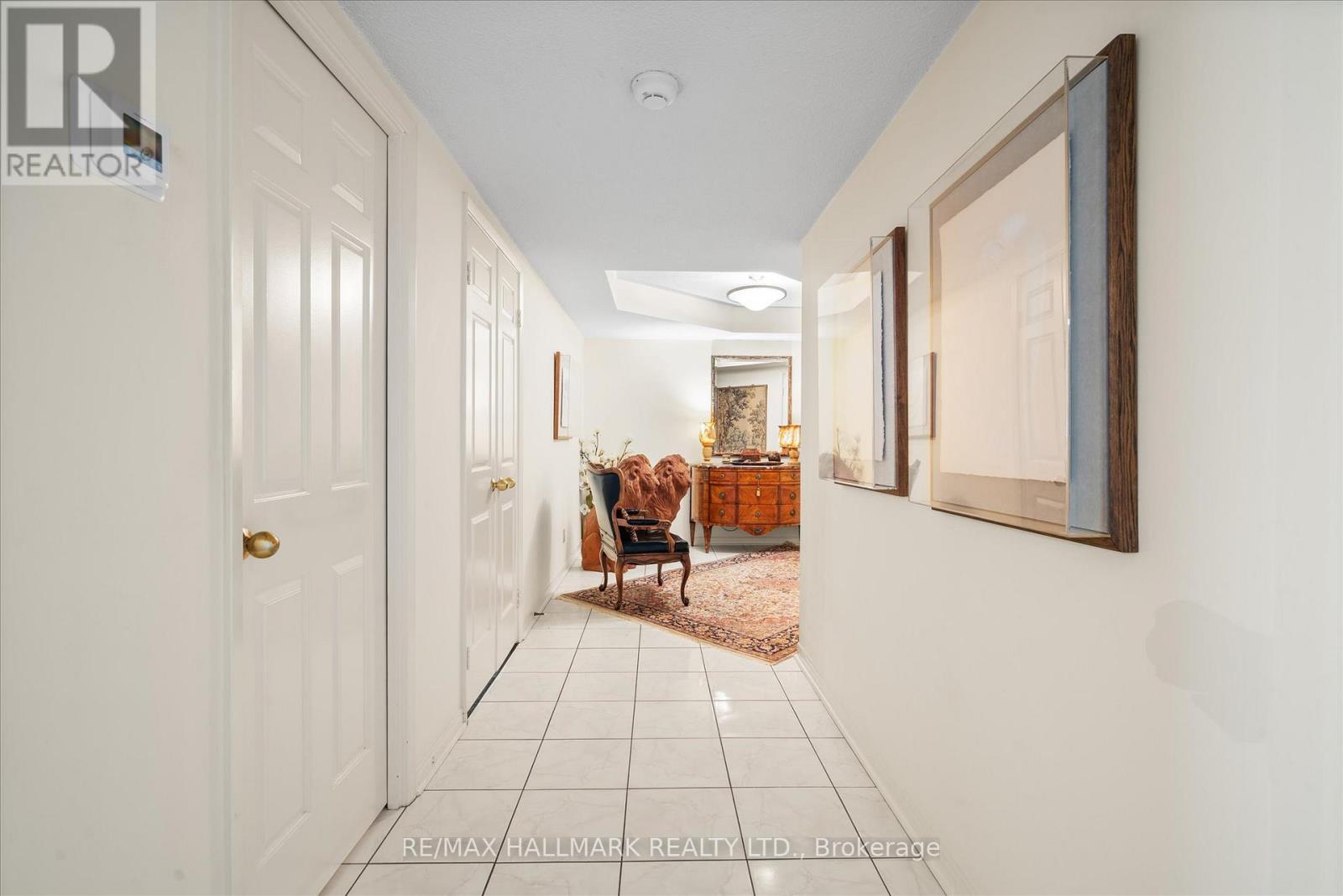 801 - 25 George Street, Toronto (Moss Park), Ontario  M5A 4L8 - Photo 5 - C12354859