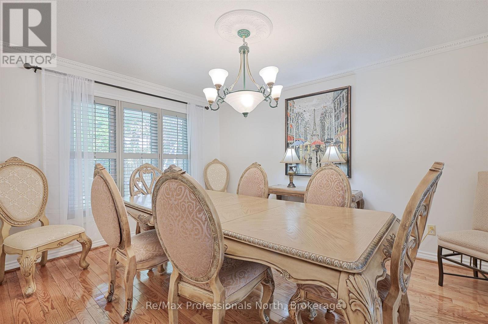 8 Elmsley Drive E, Richmond Hill, Ontario L4C 8N1 - Photo 12 - N12354882