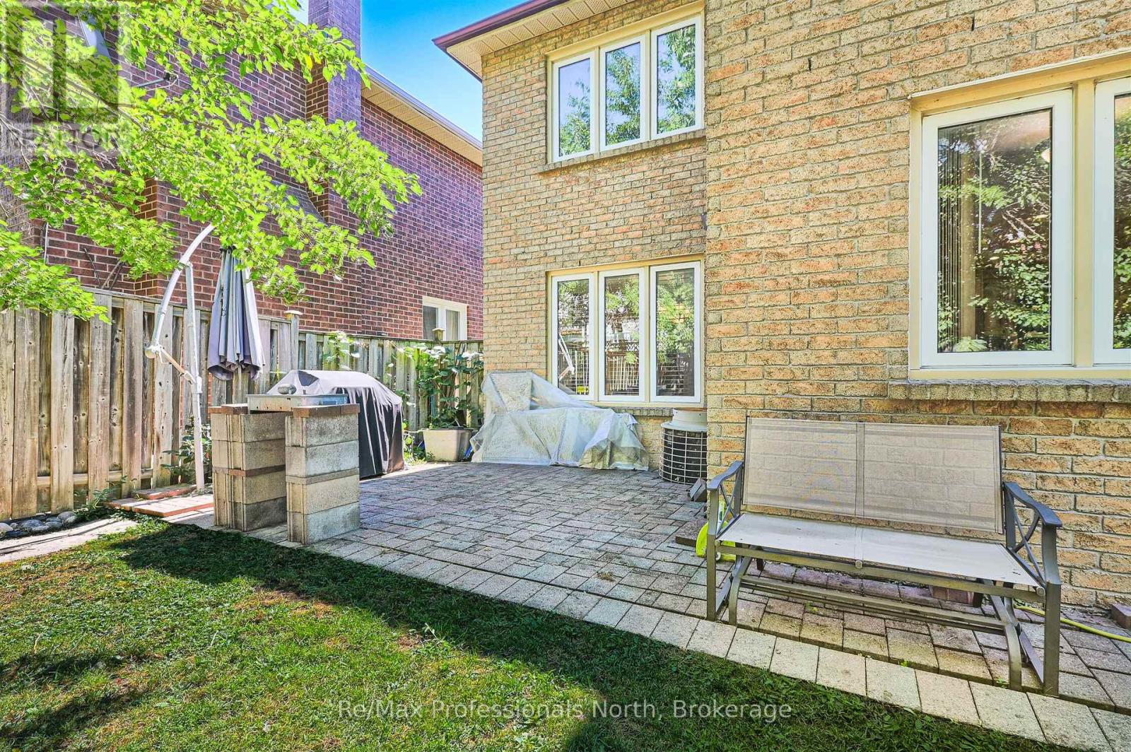 8 Elmsley Drive E, Richmond Hill, Ontario L4C 8N1 - Photo 41 - N12354882