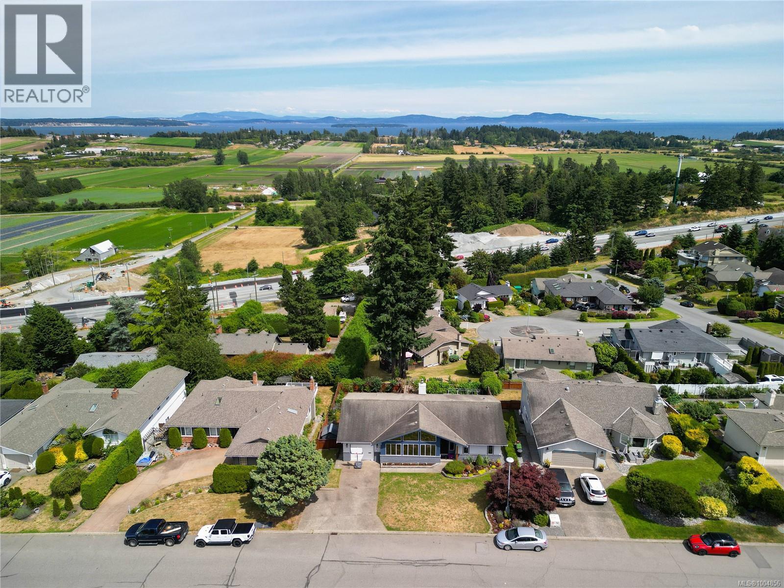 Property at 6521 Bella Vista Dr image 2
