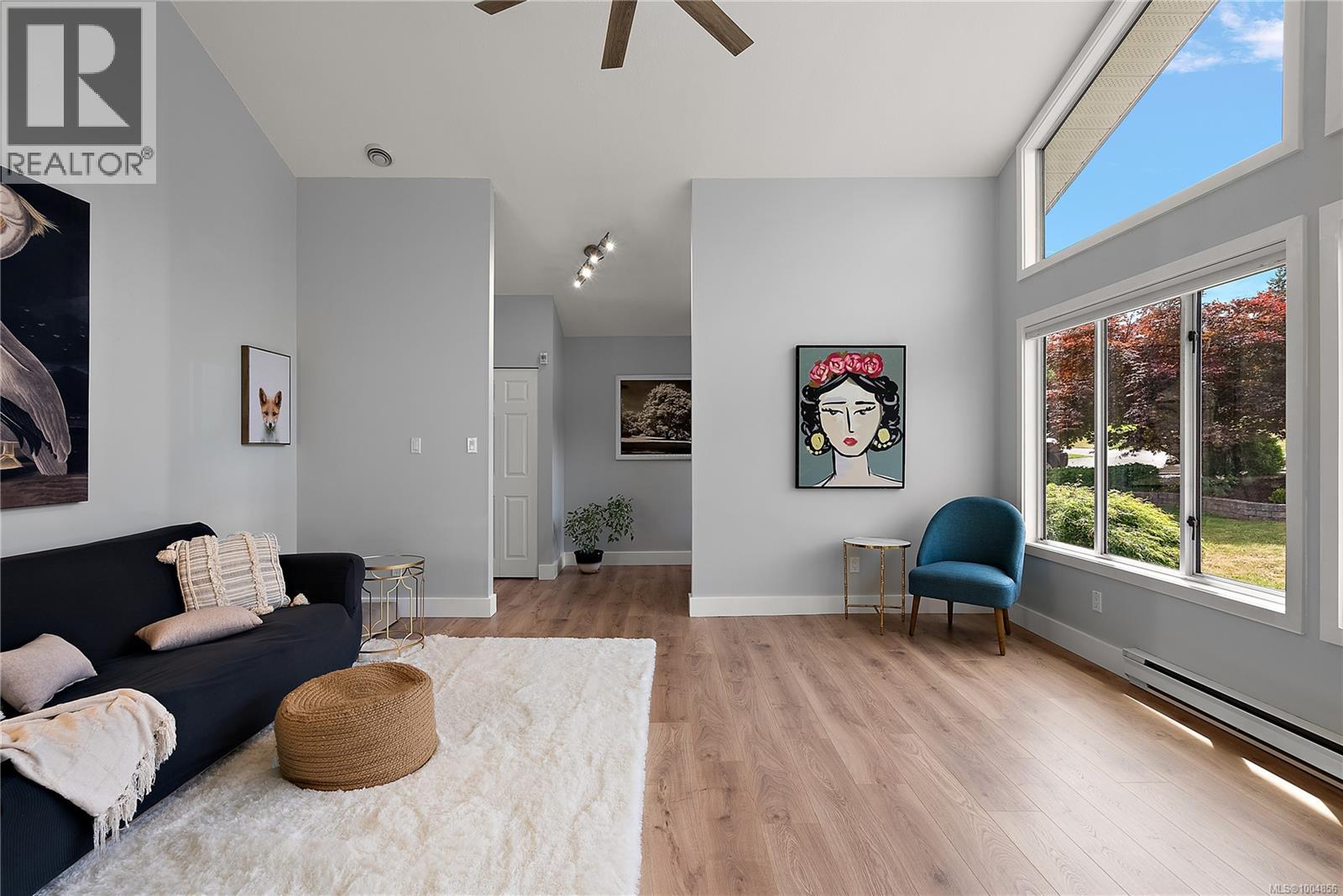 Property at 6521 Bella Vista Dr image 4