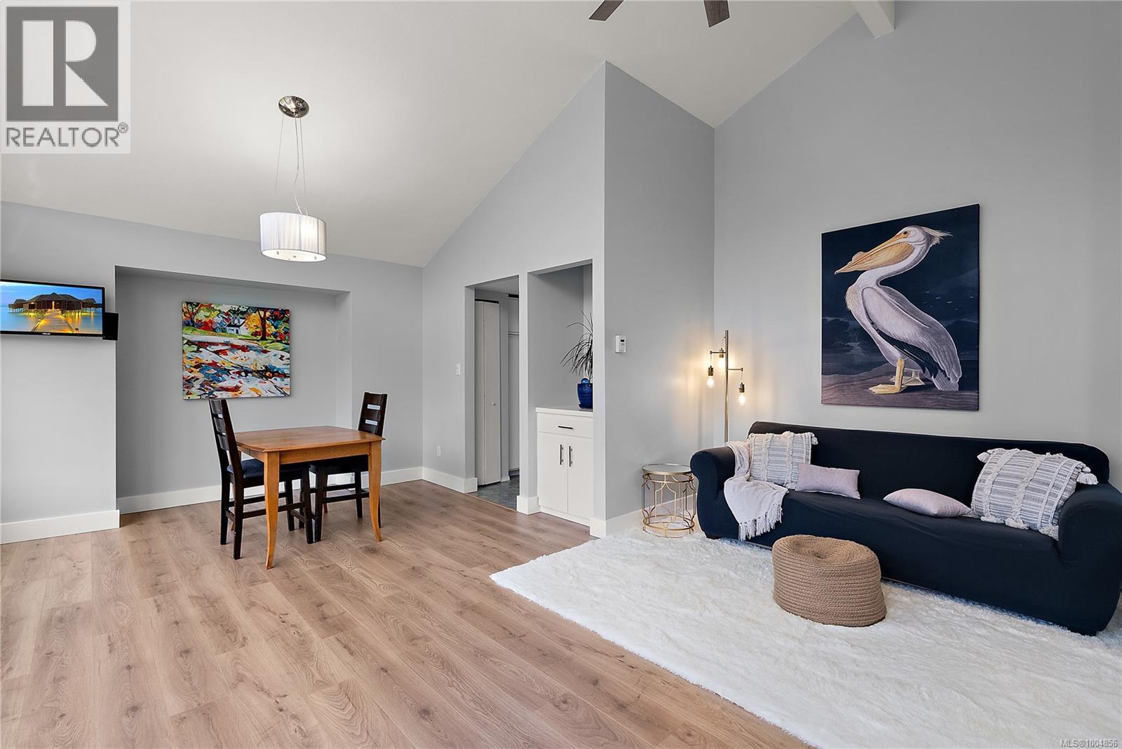 Property at 6521 Bella Vista Dr image 5