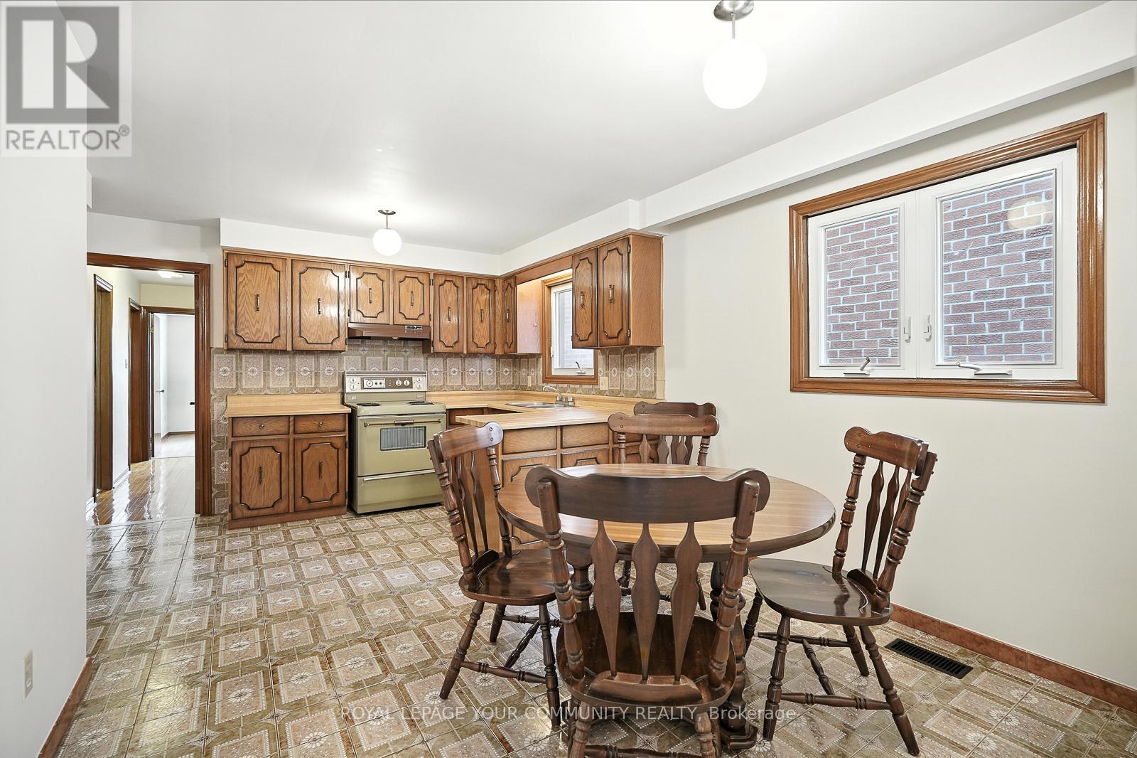 72 Fred Bland Crescent, Toronto, Ontario  M1J 3L8 - Photo 9 - E12354750