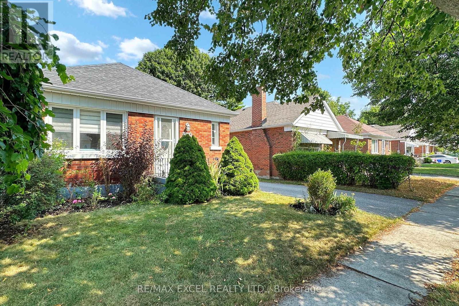 340 Bruce Street, Oshawa, Ontario  L1H 1R7 - Photo 2 - E12354774