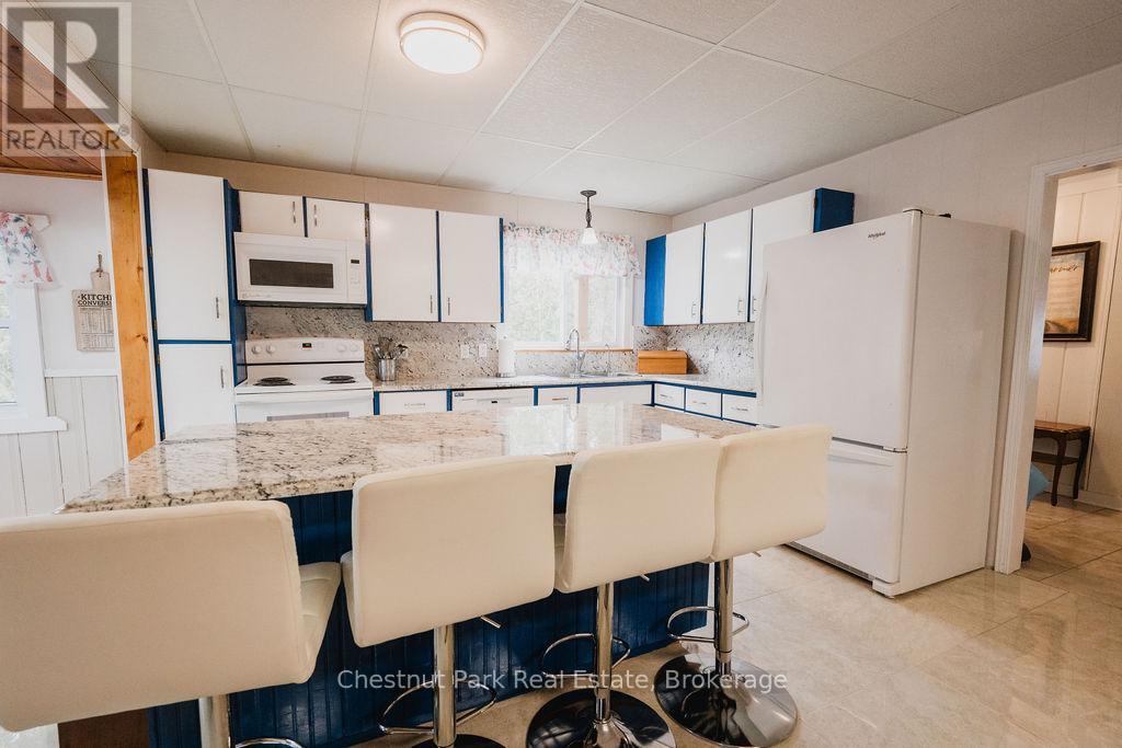 6131 Highway 11 Highway N, Temagami, Ontario  P0H 2H0 - Photo 13 - X12354903