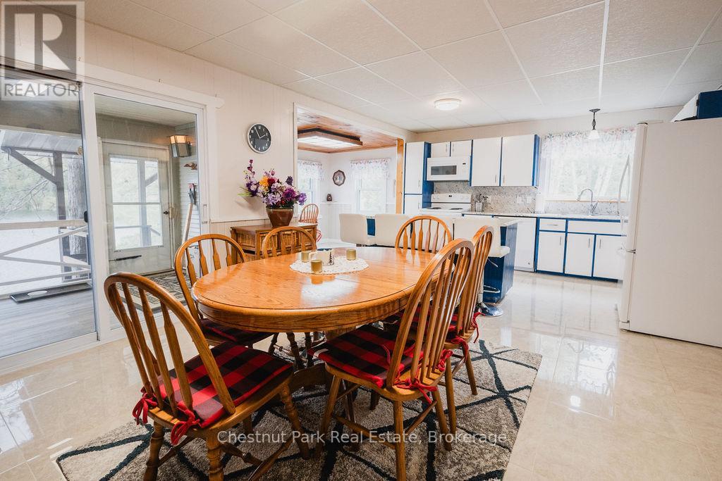 6131 Highway 11 Highway N, Temagami, Ontario  P0H 2H0 - Photo 17 - X12354903