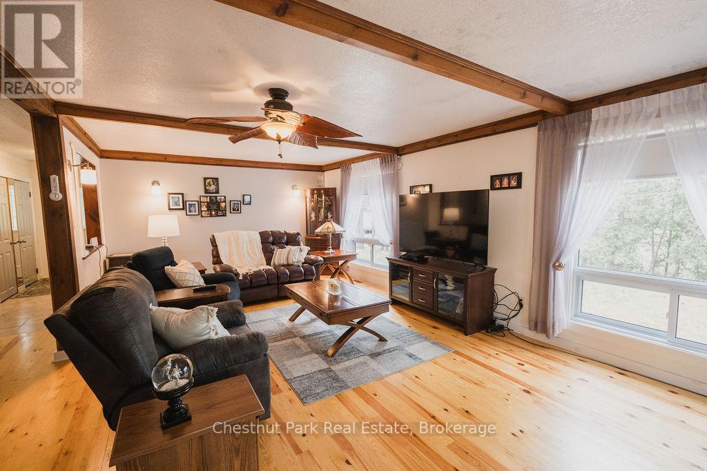 6131 Highway 11 Highway N, Temagami, Ontario  P0H 2H0 - Photo 9 - X12354903
