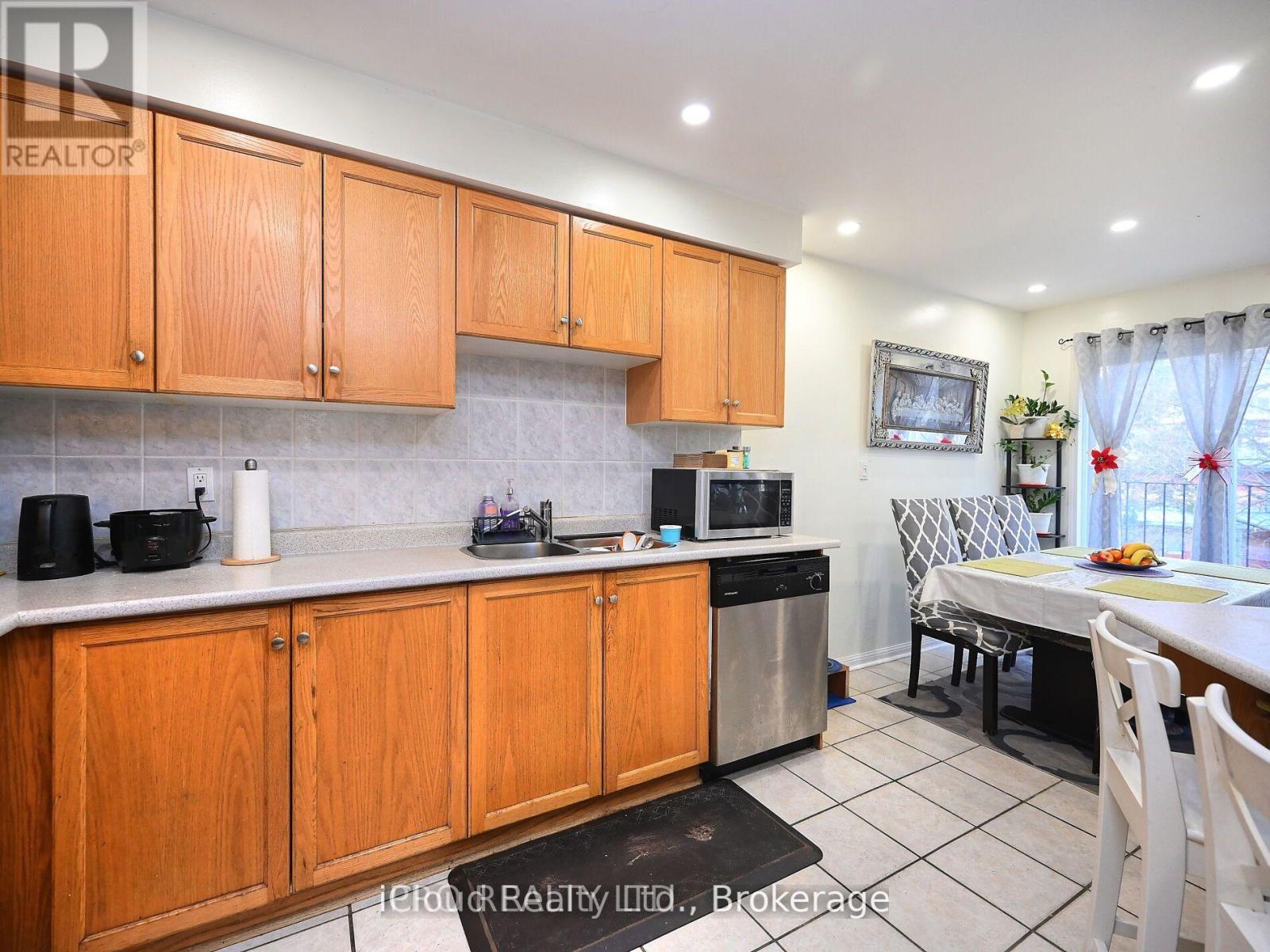 166 - 80 Acorn Place, Mississauga, Ontario  L4Z 4C7 - Photo 12 - W12296964