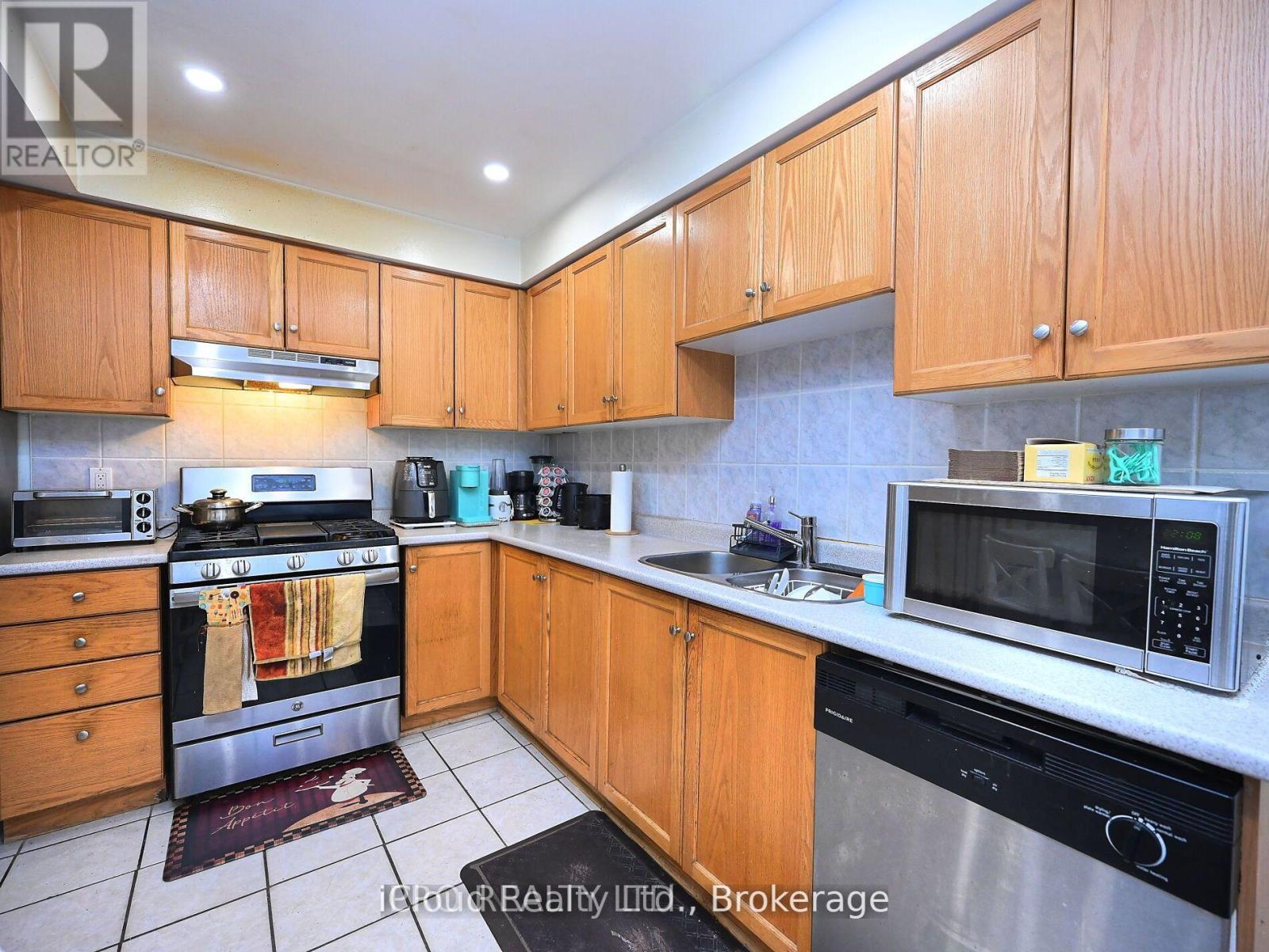 166 - 80 Acorn Place, Mississauga, Ontario  L4Z 4C7 - Photo 11 - W12296964