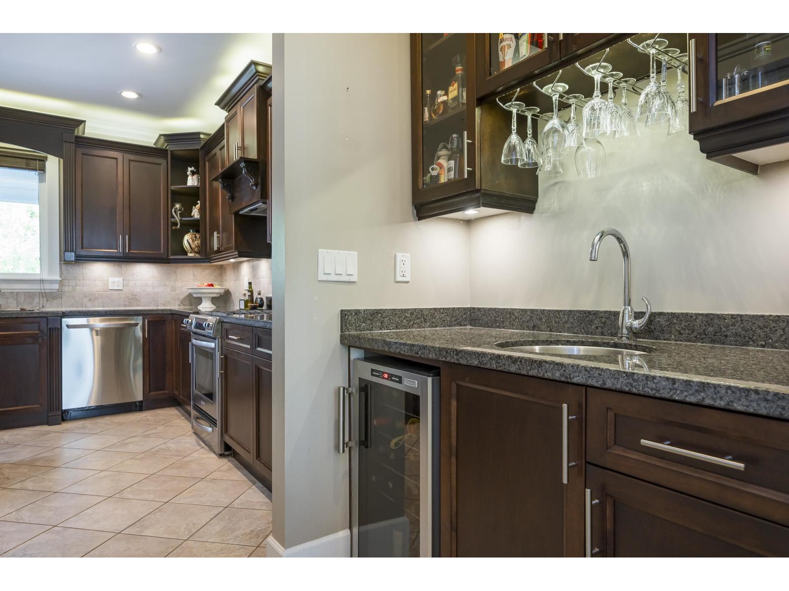 20347 98a Avenue, Langley, British Columbia  V1M 0A6 - Photo 9 - R3038907