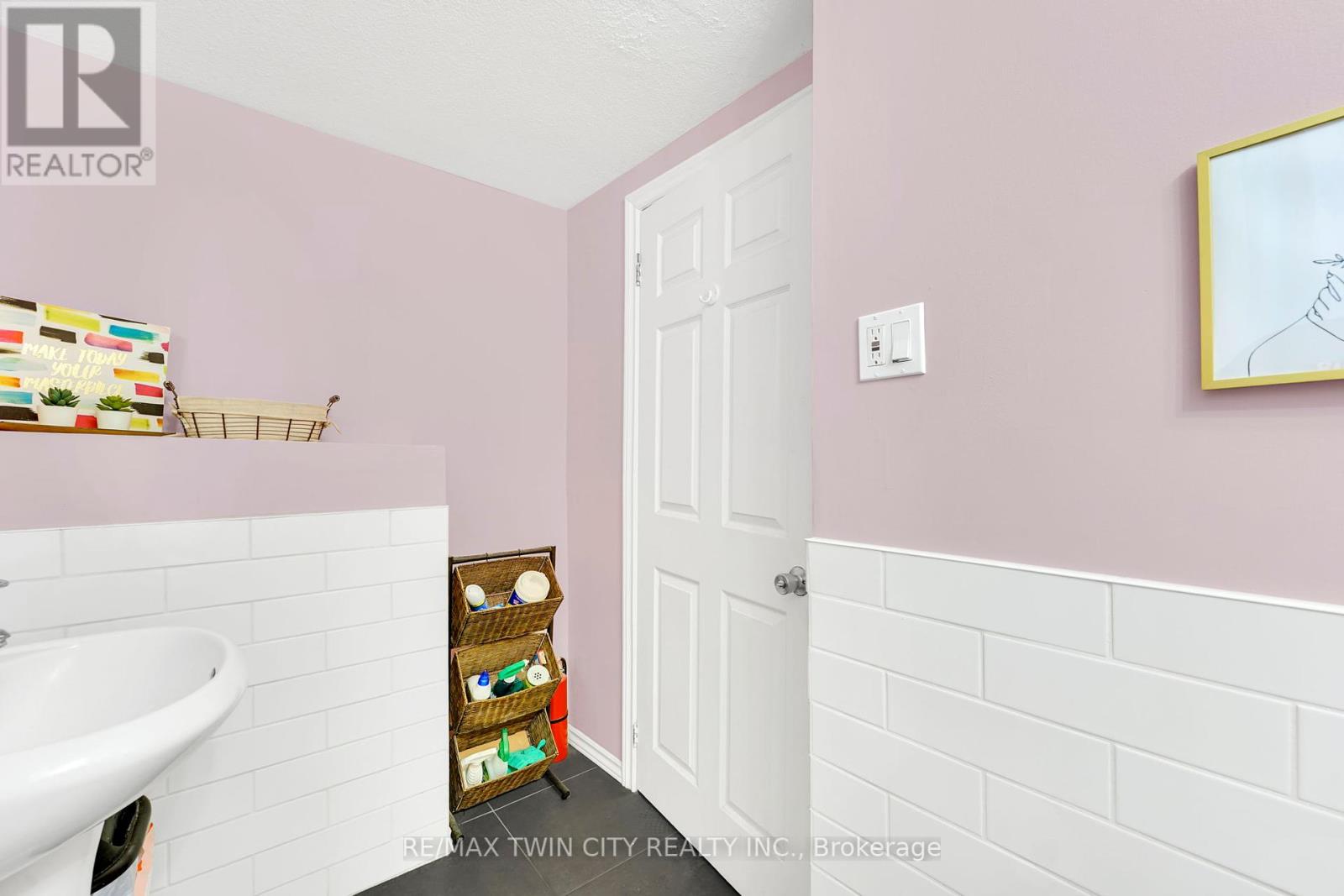 52 Water Street N, Kitchener, Ontario  N2H 5A8 - Photo 24 - X12354838