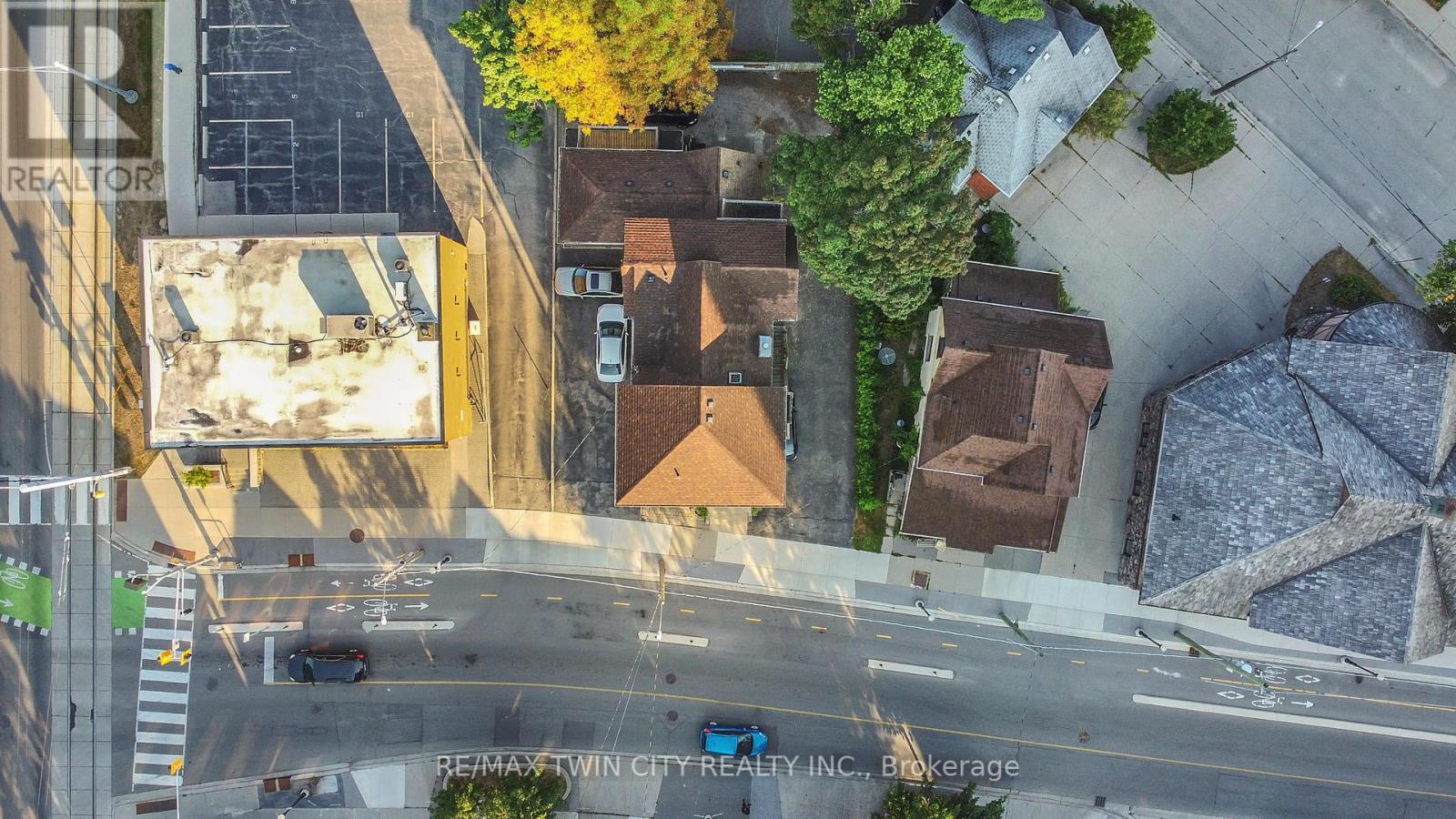 52 Water Street N, Kitchener, Ontario  N2H 5A8 - Photo 6 - X12354838