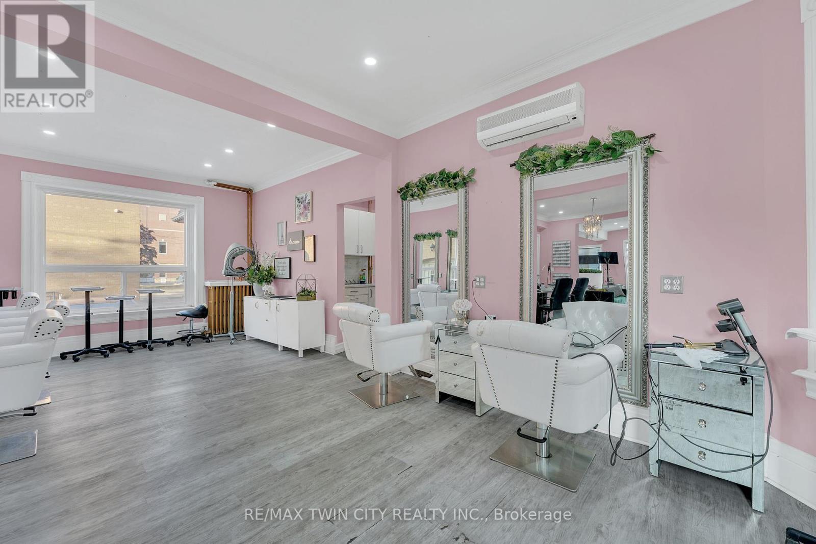 52 Water Street N, Kitchener, Ontario  N2H 5A8 - Photo 7 - X12354838