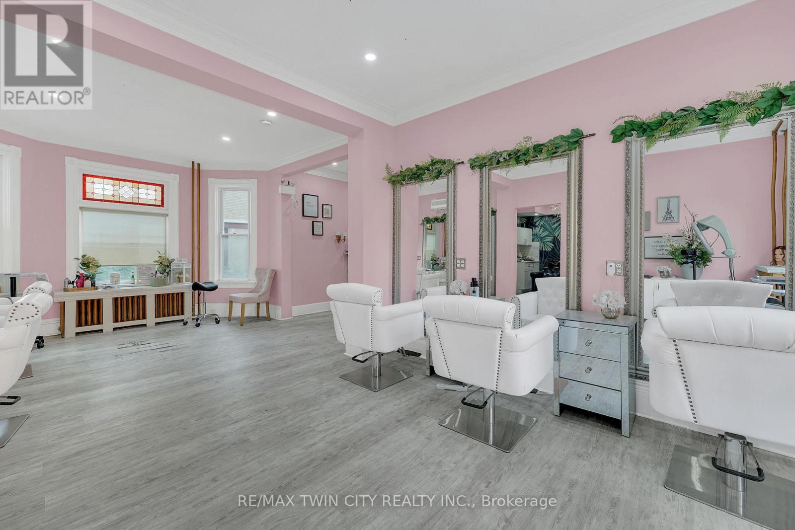 52 Water Street N, Kitchener, Ontario  N2H 5A8 - Photo 9 - X12354838