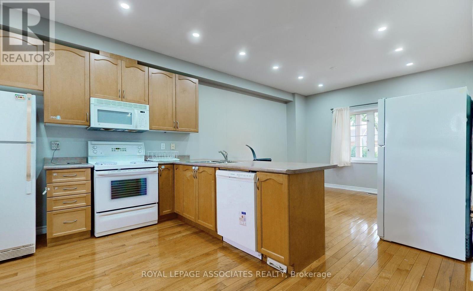 25 - 100 Beddoe Drive, Hamilton, Ontario  L8P 4Z2 - Photo 15 - X12354847