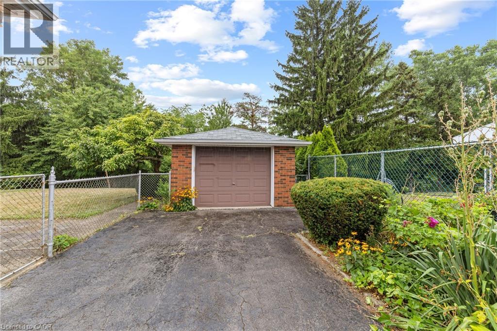 347 Hixon Road, Hamilton, Ontario  L8K 2C8 - Photo 3 - 40762021