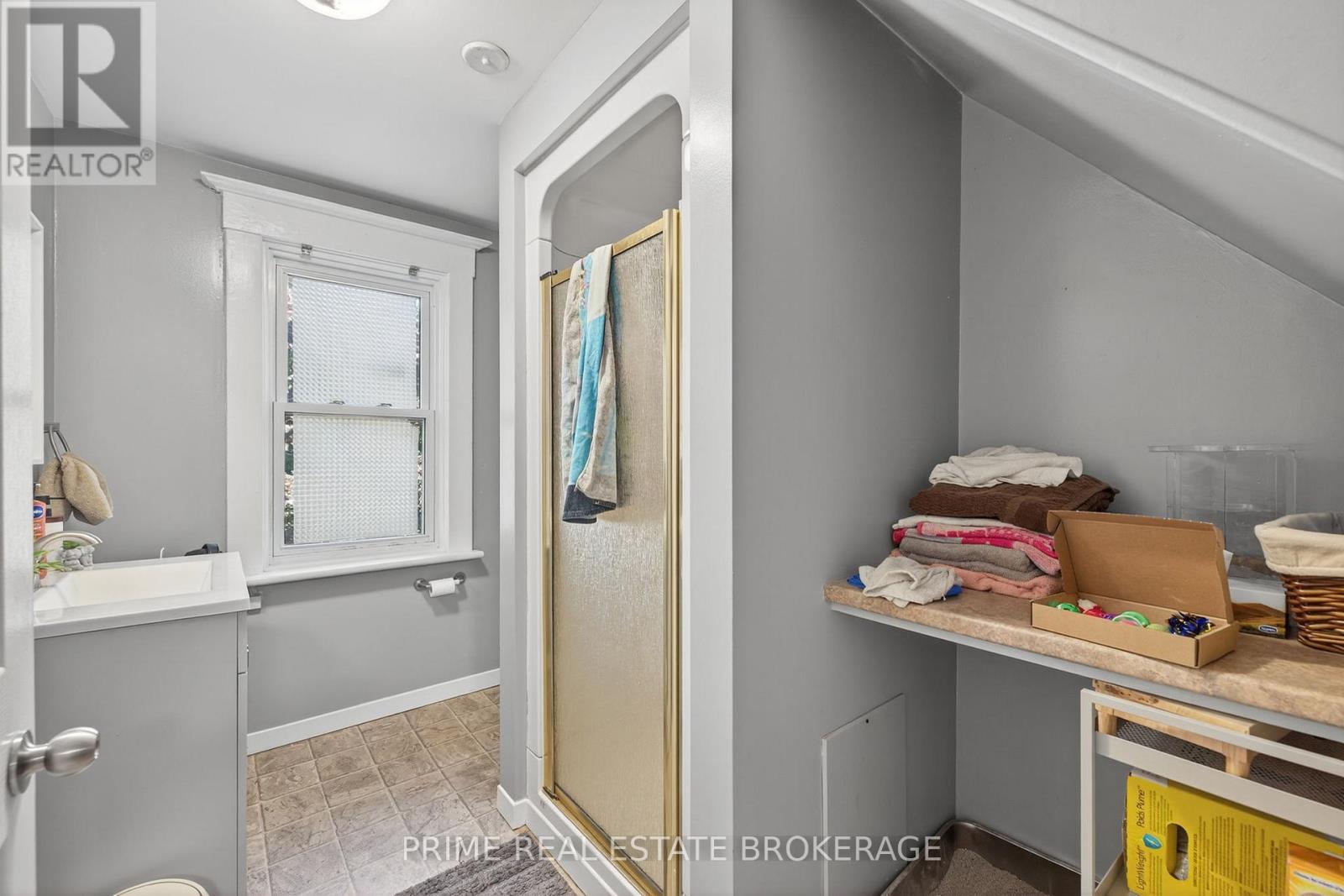 38 Hincks Street, St. Thomas, Ontario  N5R 3N6 - Photo 14 - X12354936