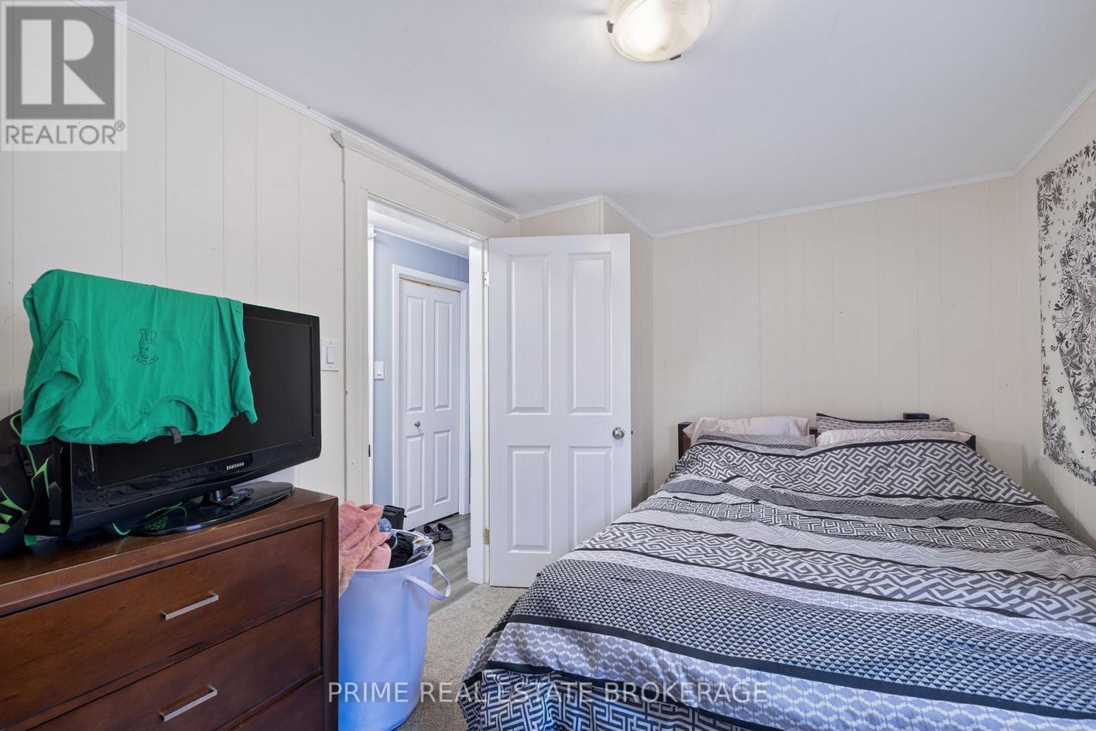 38 Hincks Street, St. Thomas, Ontario  N5R 3N6 - Photo 16 - X12354936