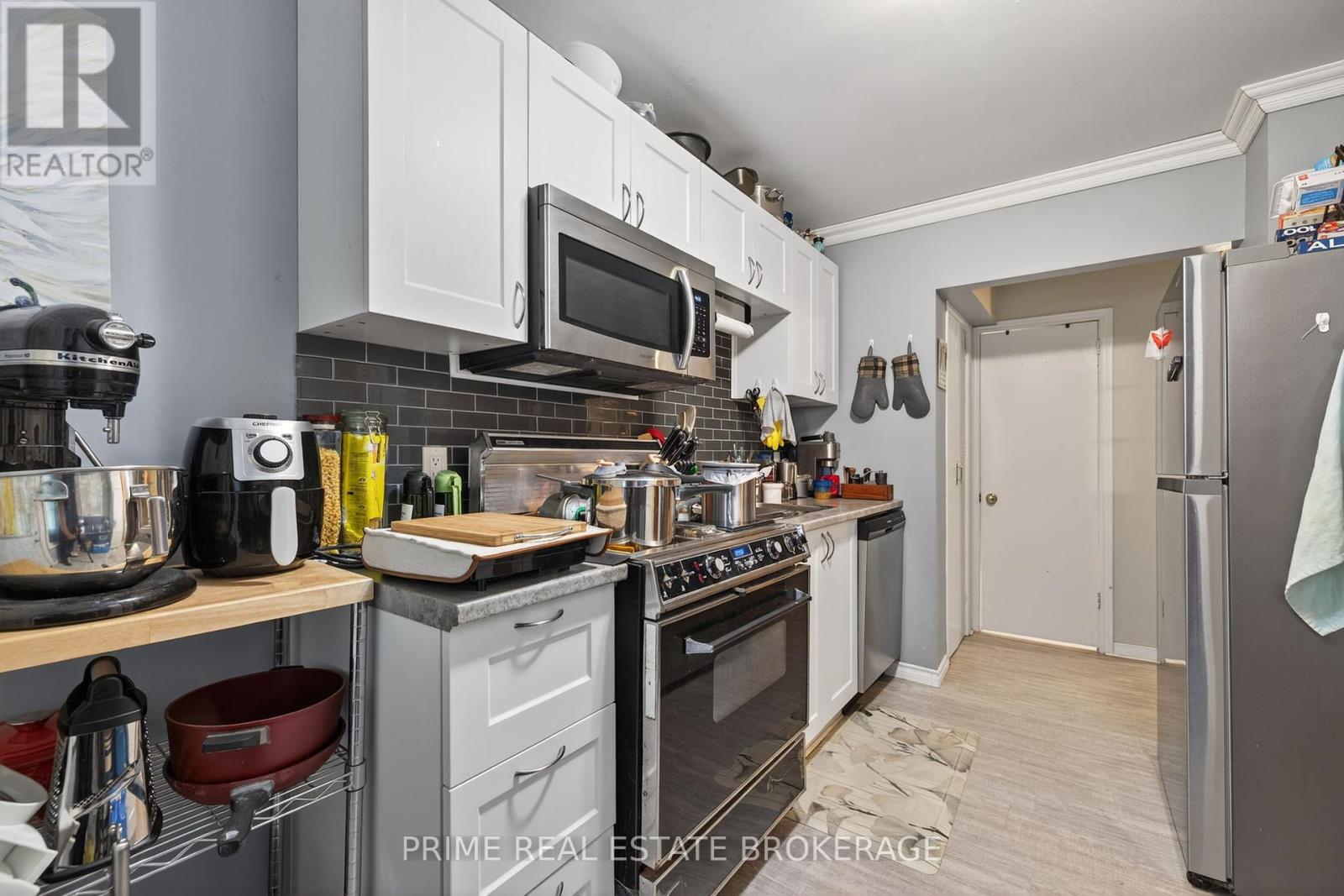 38 Hincks Street, St. Thomas, Ontario  N5R 3N6 - Photo 7 - X12354936