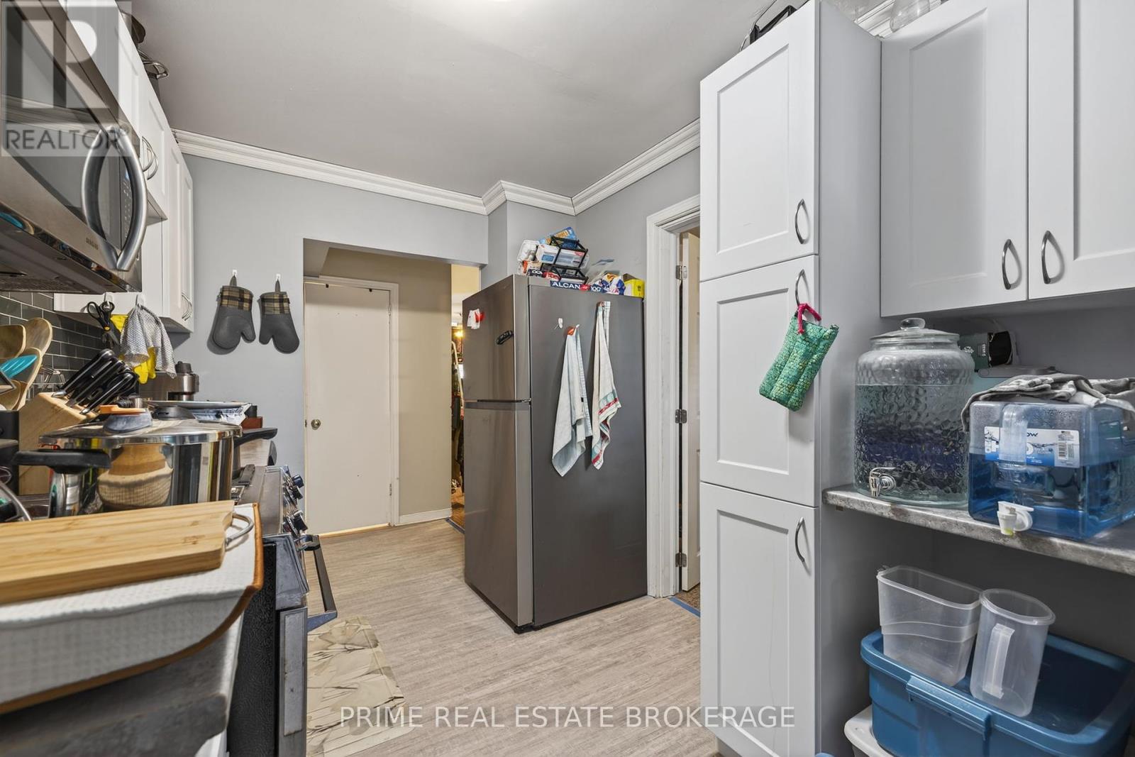 38 Hincks Street, St. Thomas, Ontario  N5R 3N6 - Photo 8 - X12354936