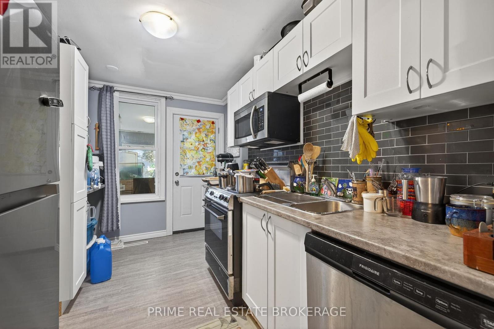 38 Hincks Street, St. Thomas, Ontario  N5R 3N6 - Photo 9 - X12354936