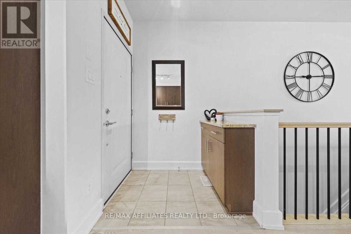 3 - 23 Bergeron Private, Ottawa, Ontario  K1C 0C2 - Photo 3 - X12354968