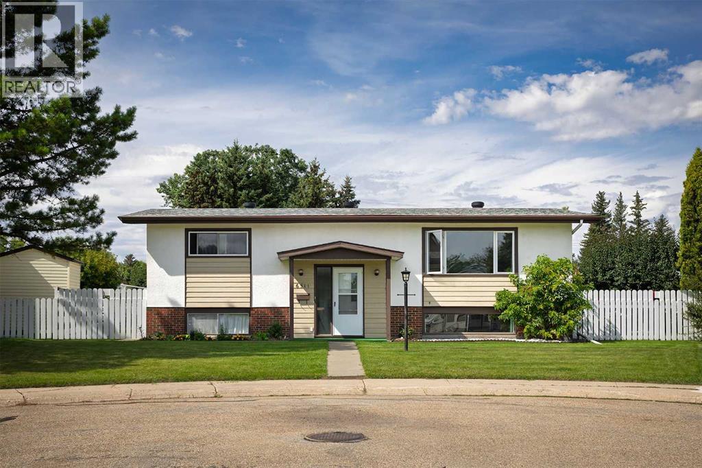 6511 45a Avenue, Camrose, Alberta  T4V 0C8 - Photo 1 - A2249125