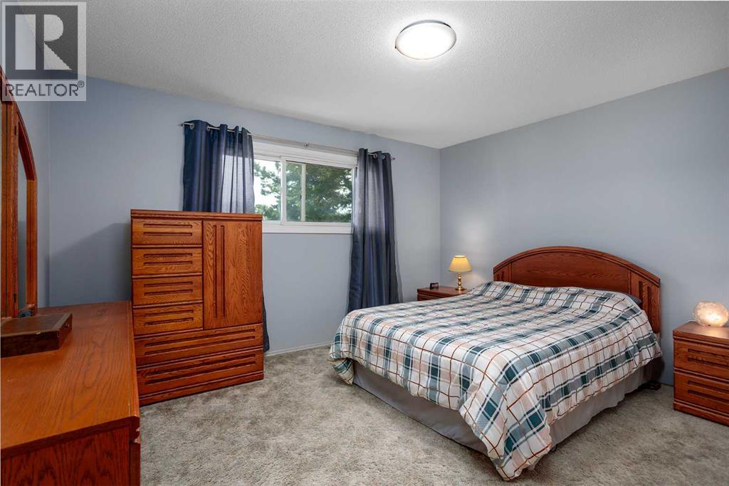 6511 45a Avenue, Camrose, Alberta  T4V 0C8 - Photo 12 - A2249125