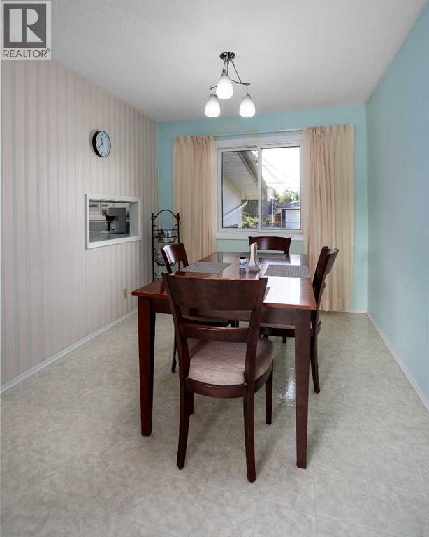 6511 45a Avenue, Camrose, Alberta  T4V 0C8 - Photo 6 - A2249125