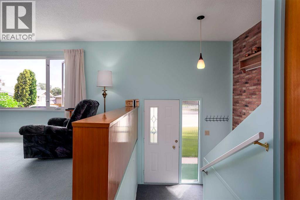 6511 45a Avenue, Camrose, Alberta  T4V 0C8 - Photo 9 - A2249125