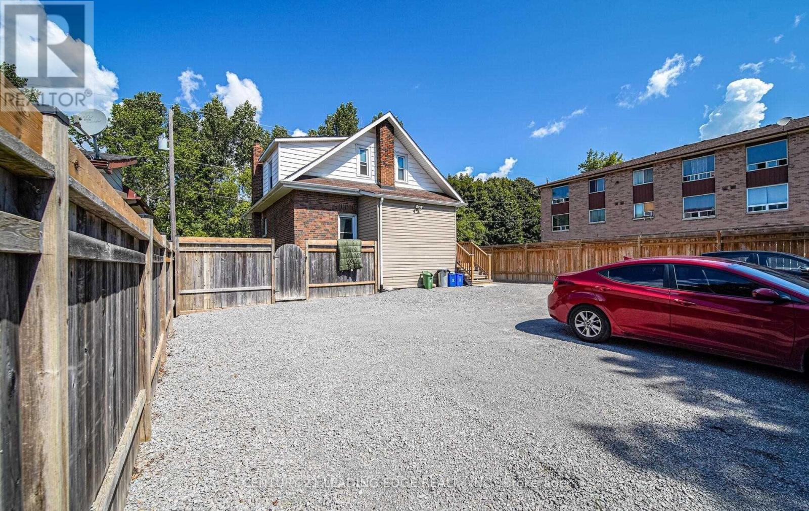 71 Hall Street, Oshawa, Ontario  L1H 2Y8 - Photo 27 - E12354364