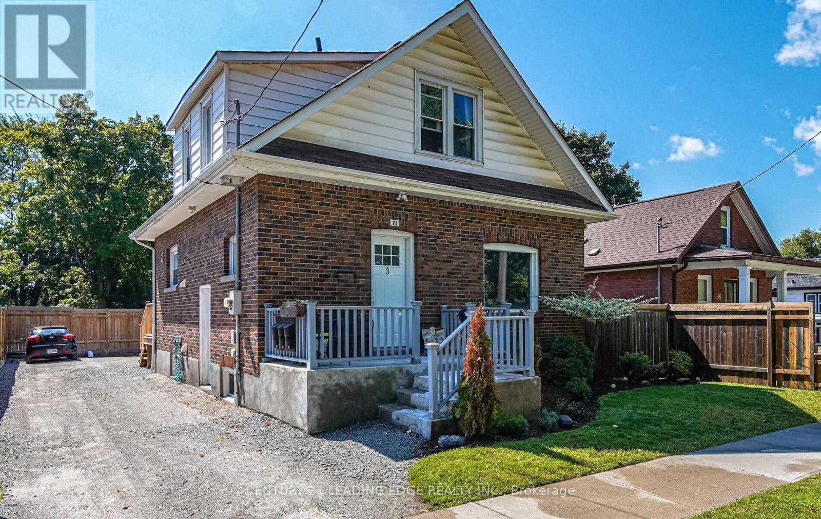 71 Hall Street, Oshawa, Ontario  L1H 2Y8 - Photo 3 - E12354364