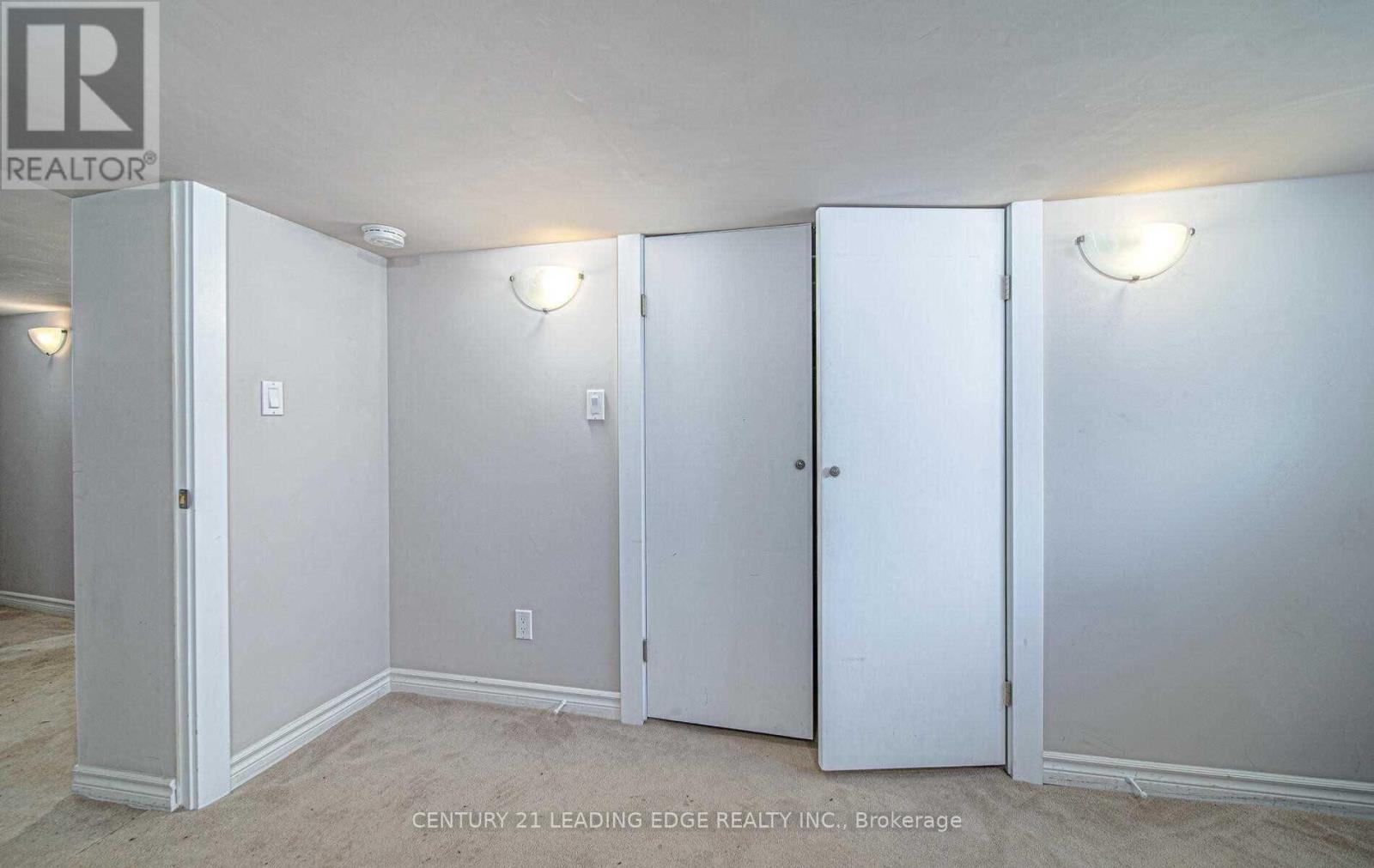 71 Hall Street, Oshawa, Ontario  L1H 2Y8 - Photo 9 - E12354364