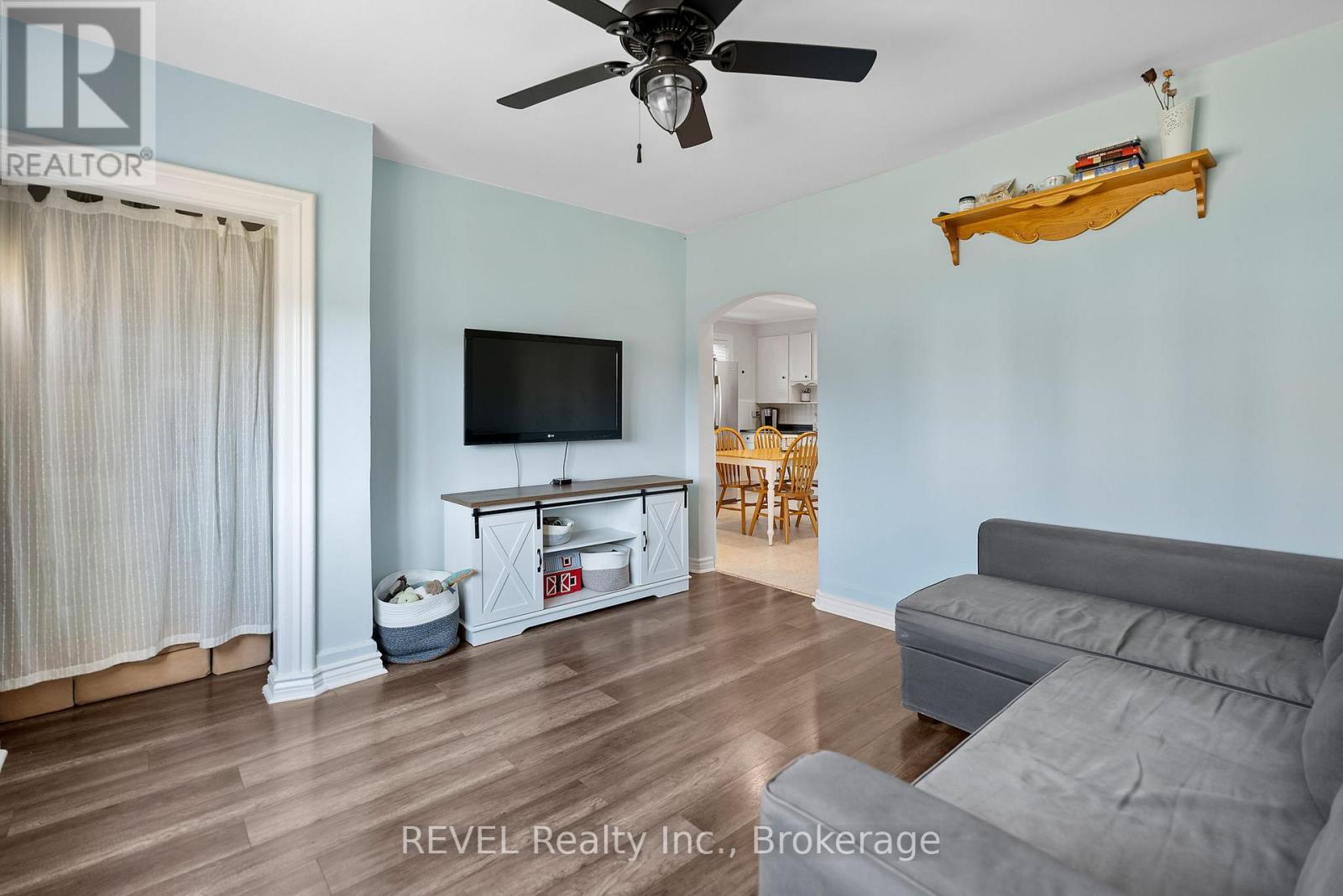 Property at 206 BELL STREET image 4