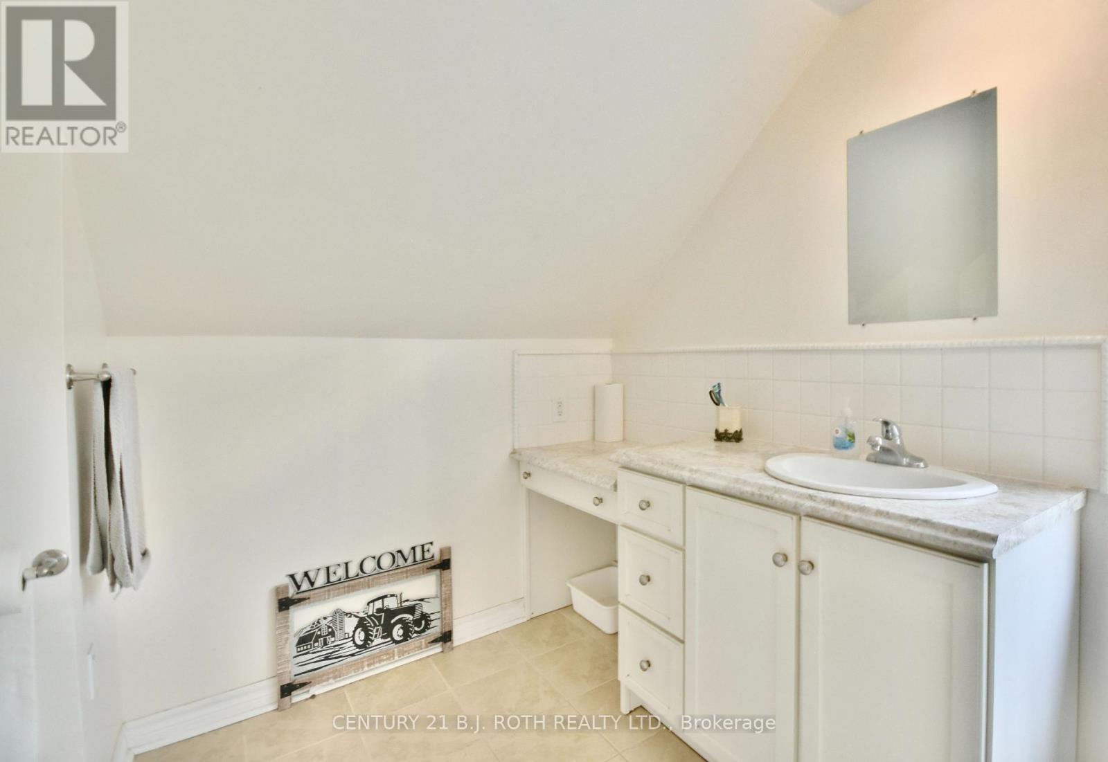 1231 10th Line, Innisfil, Ontario  L9S 3N5 - Photo 14 - N12354889