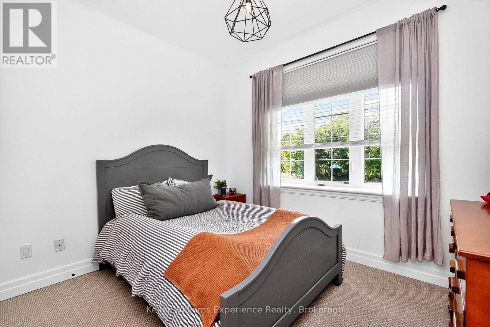 94 Windermere Circle, Tay, Ontario L4R 0C3 - Photo 14 - S12355026