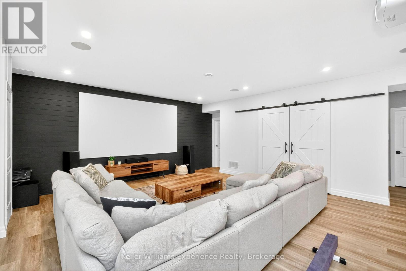 94 Windermere Circle, Tay, Ontario L4R 0C3 - Photo 18 - S12355026