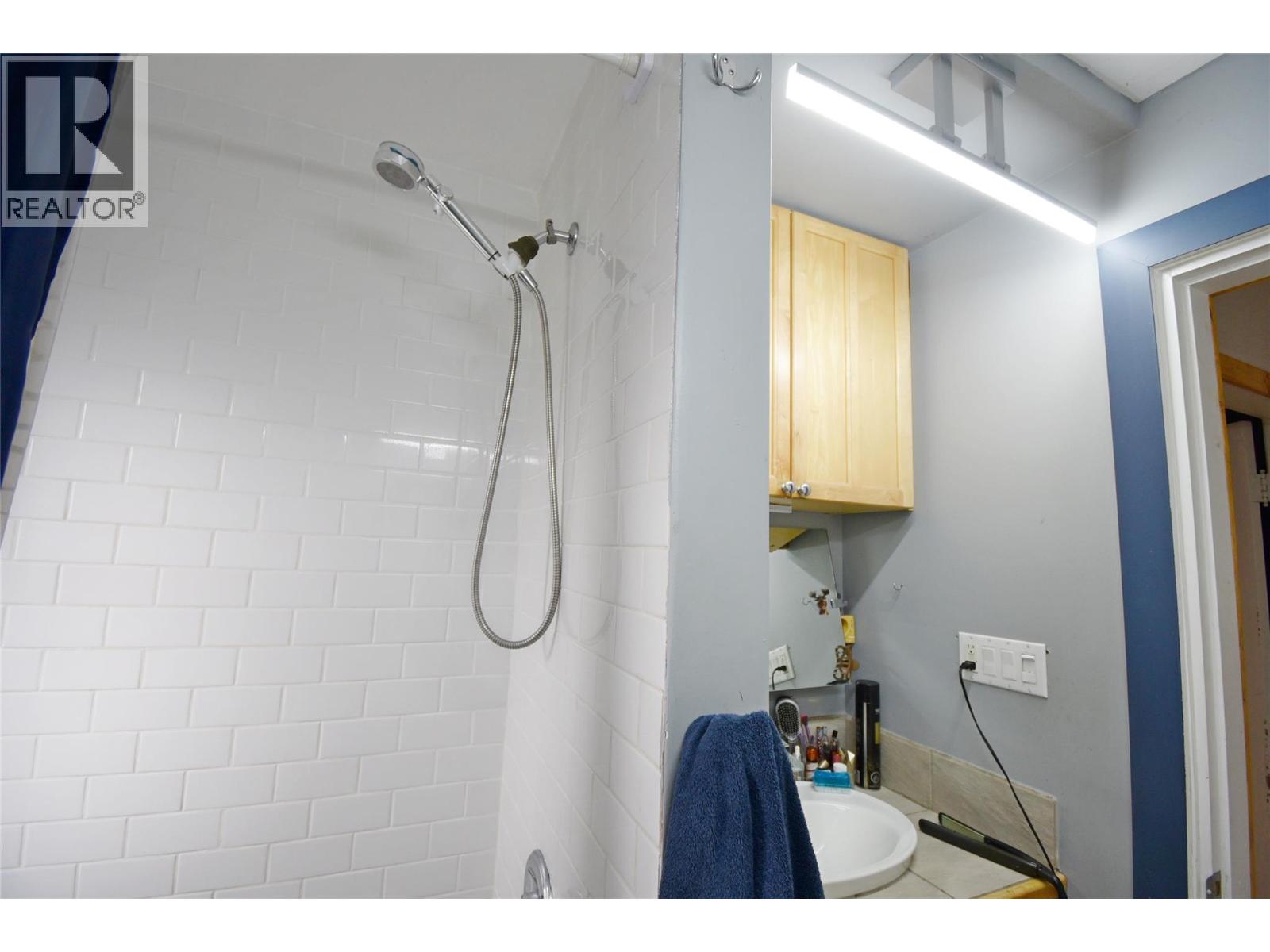 3011 38 Street, Vernon, British Columbia  V1T 6H7 - Photo 24 - 10359753