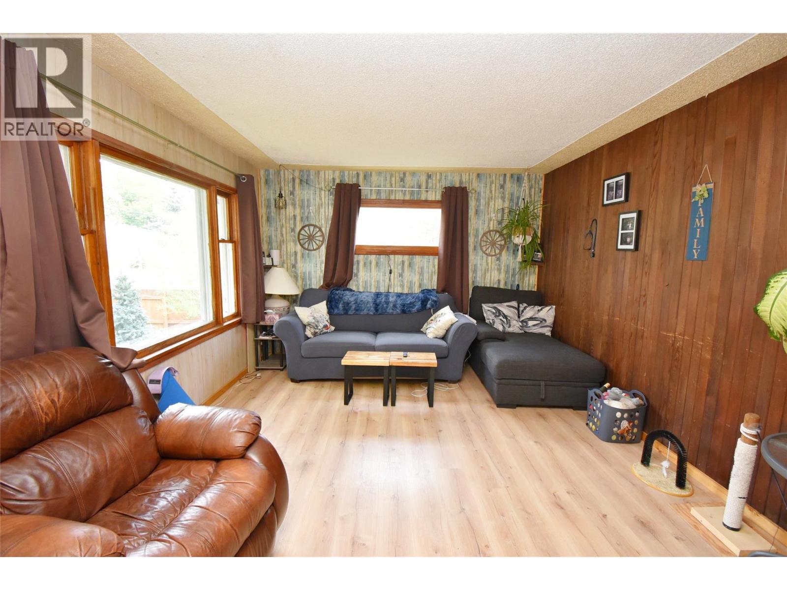 3011 38 Street, Vernon, British Columbia  V1T 6H7 - Photo 10 - 10359753