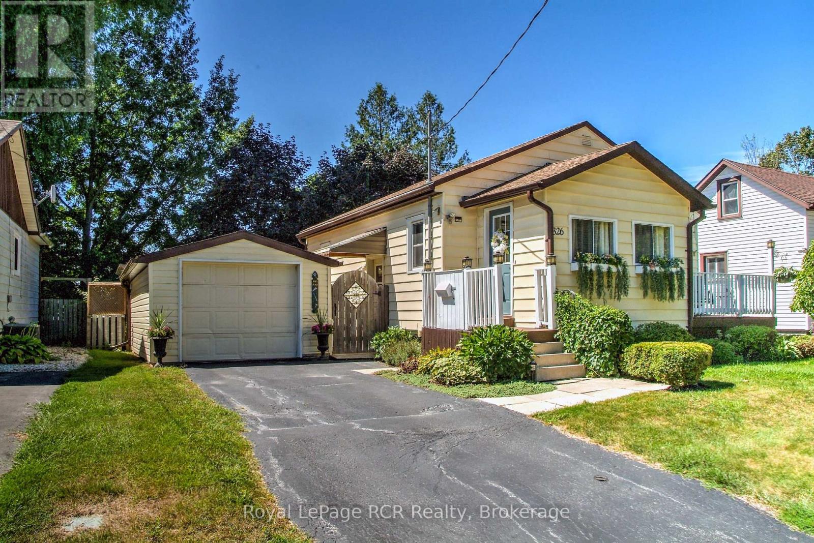 Property at 326 12TH AVENUE image 2