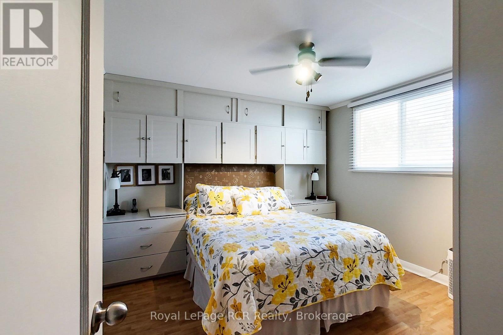 326 12th Avenue, Hanover, Ontario  N4N 2T2 - Photo 23 - X12354905