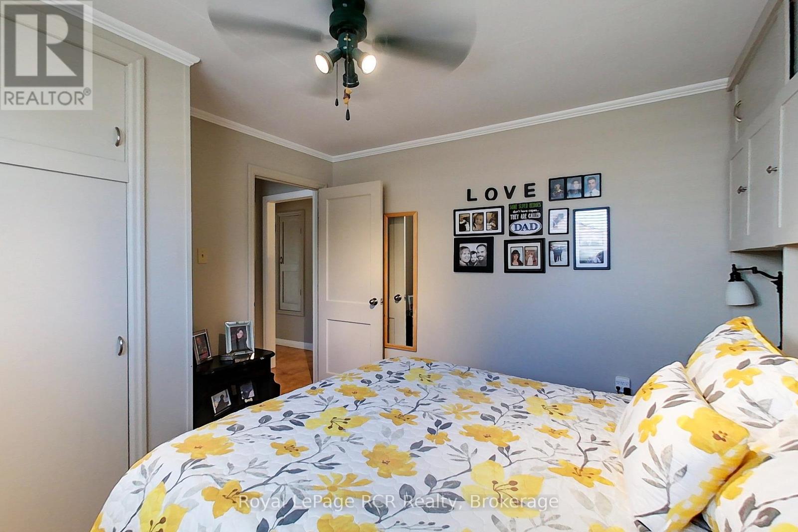 326 12th Avenue, Hanover, Ontario  N4N 2T2 - Photo 26 - X12354905