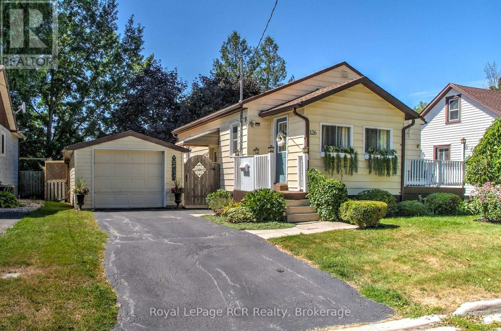 Property at 326 12TH AVENUE image 3