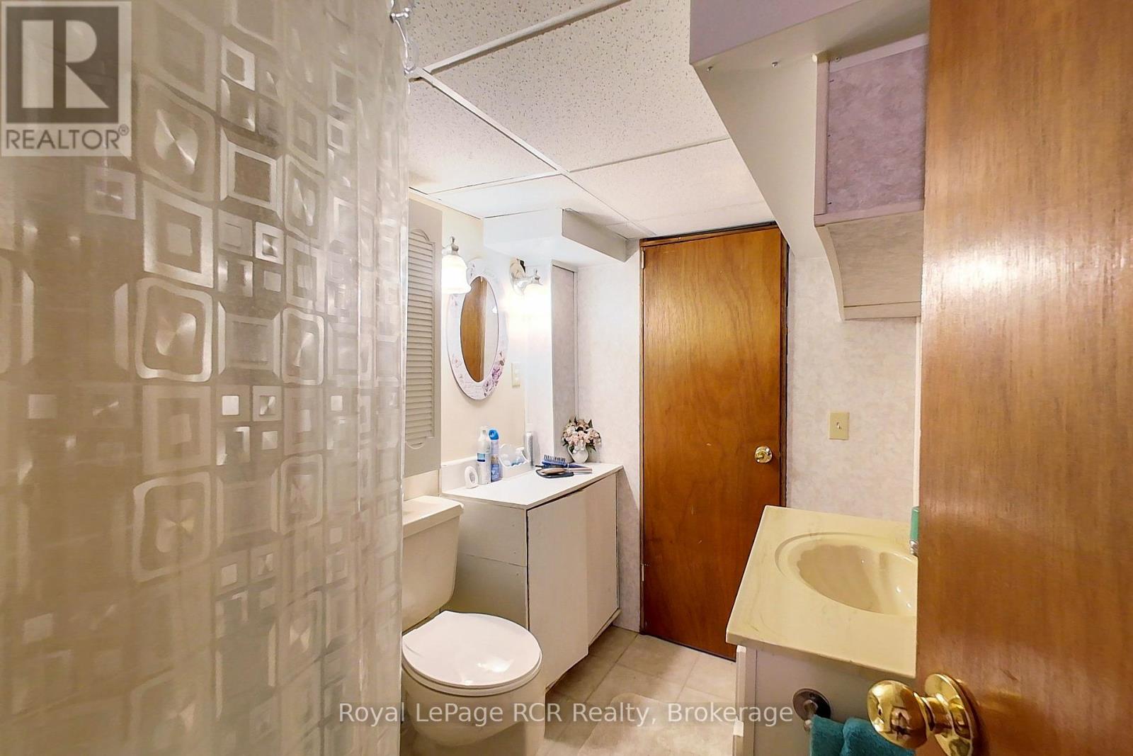 326 12th Avenue, Hanover, Ontario  N4N 2T2 - Photo 43 - X12354905