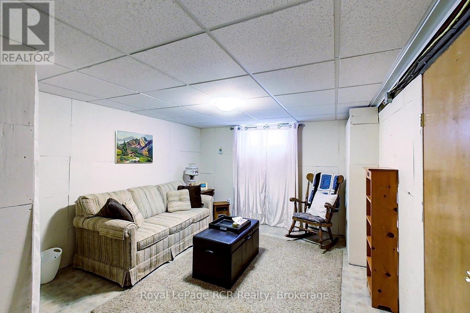 326 12th Avenue, Hanover, Ontario  N4N 2T2 - Photo 46 - X12354905