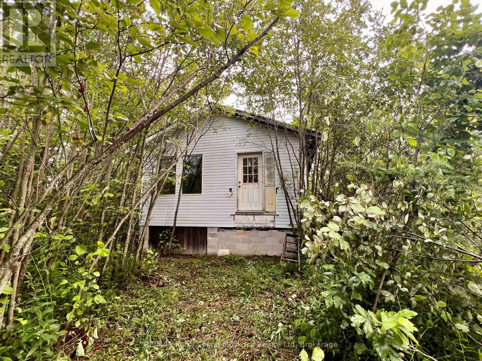 6512 Highway 124 520 Highway, Magnetawan, Ontario  P0A 1A0 - Photo 2 - X12354976