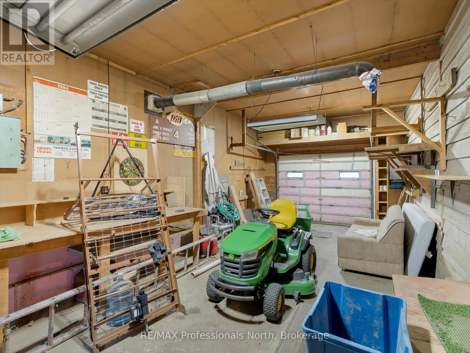 1716 Gravenhurst Parkway, Gravenhurst, Ontario  P1P 1R3 - Photo 33 - X12355030